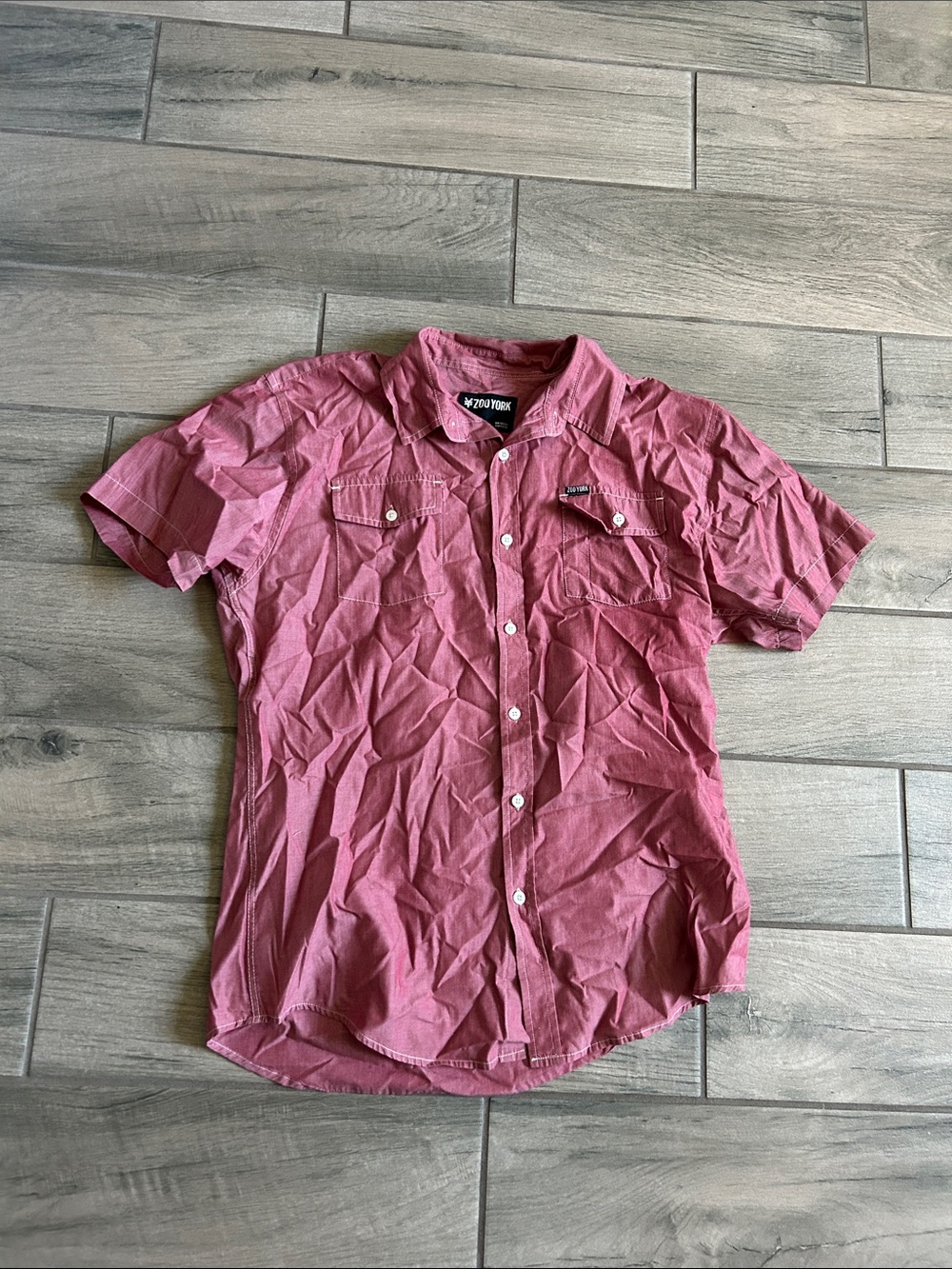 Zoo York Men’s Short-Sleeve Button-Down Shirt in Dusty Rose